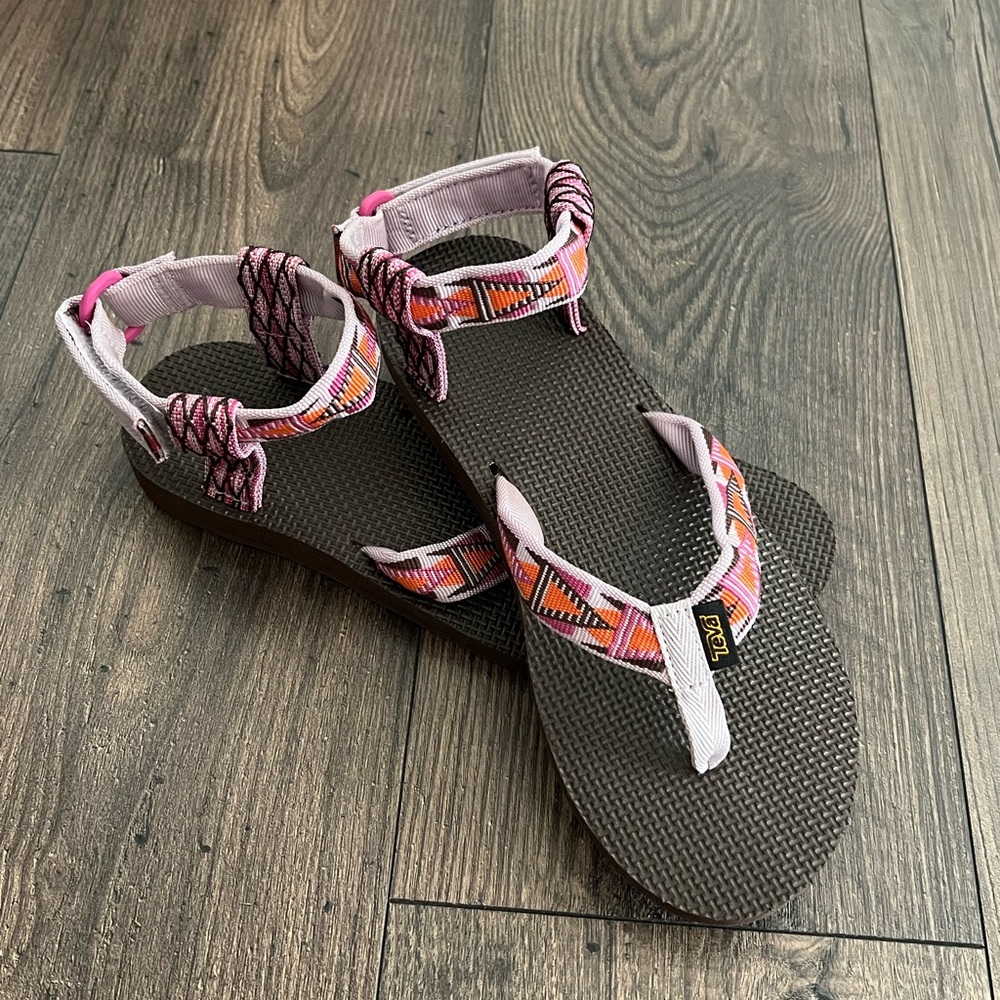 Ladies Teva sandals